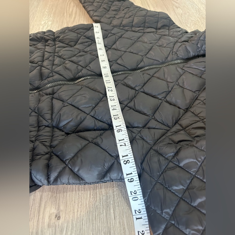 ATHLETA Whisper Black Quilted Puffer Jacket Parka. Size S *small flaw. - Picture 5 of 10